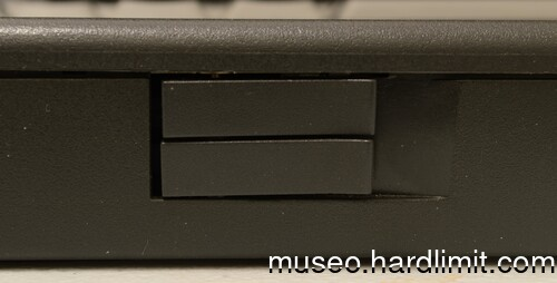 PCMCIA ejection levers