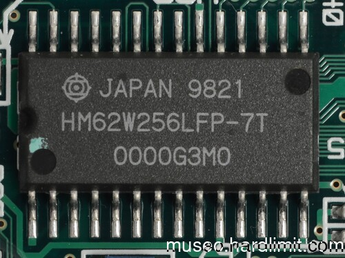 256 k SRAM (32-kword × 8-bit) in a Epson EHT-40
