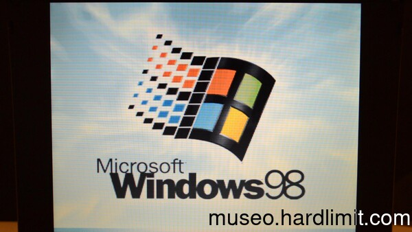 Windows 98 SE boot on a Armada 1750